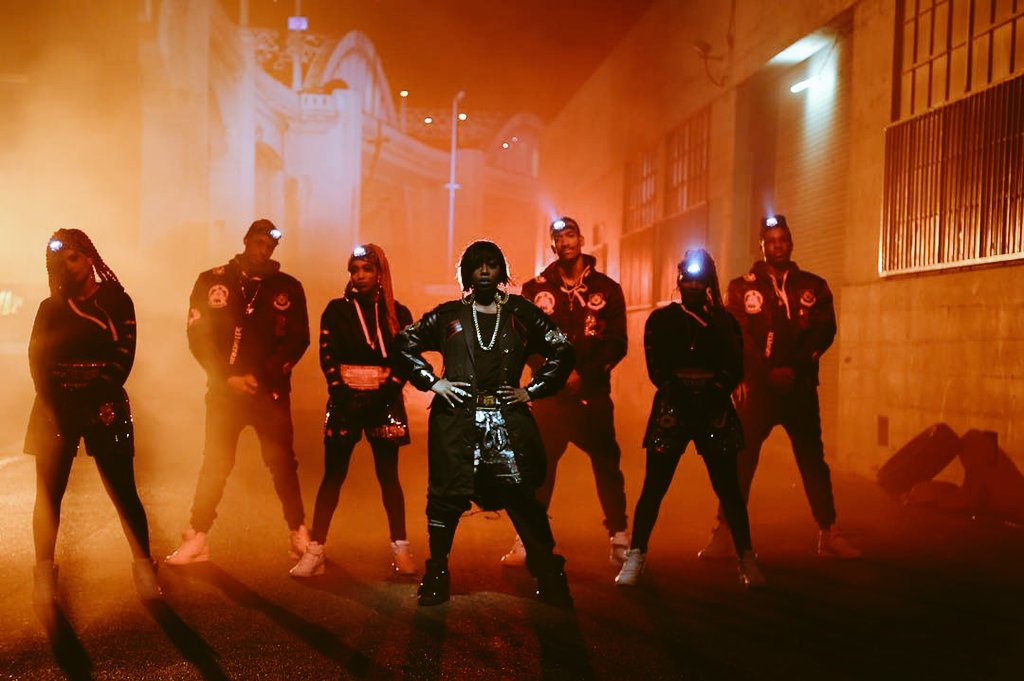 LILKIMLAND's tweet photo. @MissyElliott is going to win &amp; eat either way. She's a pioneer. And never comes out half baked.  #WTF https://t.co/8Piok1YdeD