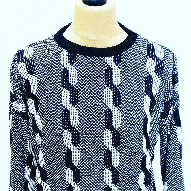 HOWLRETRO's tweet photo. #80s #90s #crazyprint #sweaters. 

LAUNCH PARTY -> https://t.co/kpQb1jBq5N

50% off £50 order / #code THRIFTY50 https://t.co/09nI6I1Knf