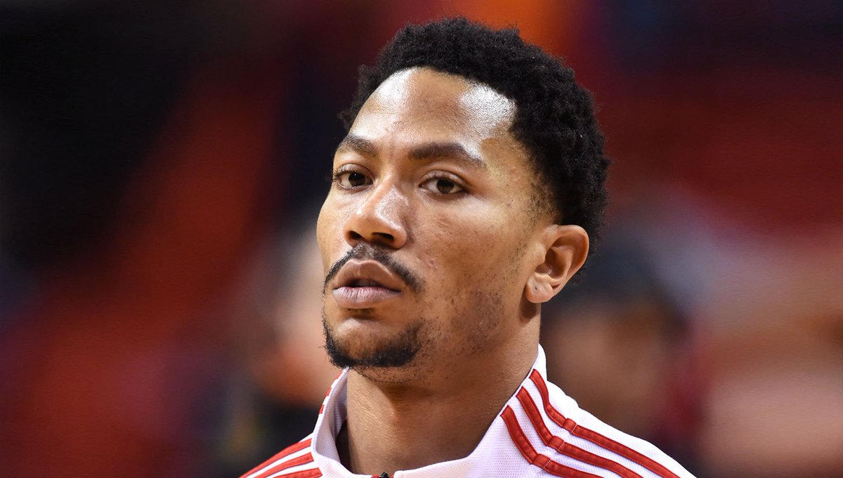TheOnion's tweet image. Bulls Players Annoyed By Derrick Rose Always Leaving Torn Ligaments All Over Locker Room onion.com/1QkUsM4