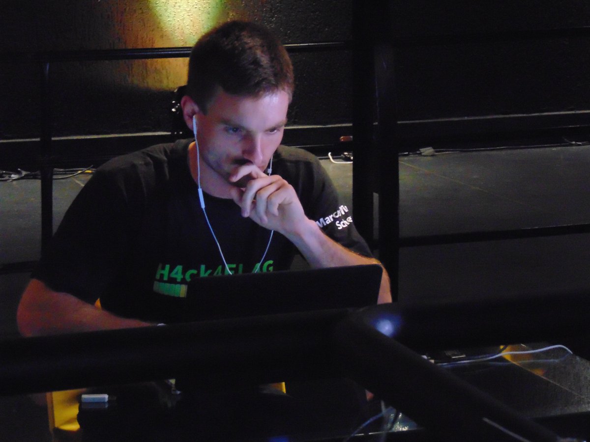 SymantecBR's tweet image. #GO @sch3rer Marcos Vinicius Scherer #Hackaflag #Symantec #BR @roadsec 2015