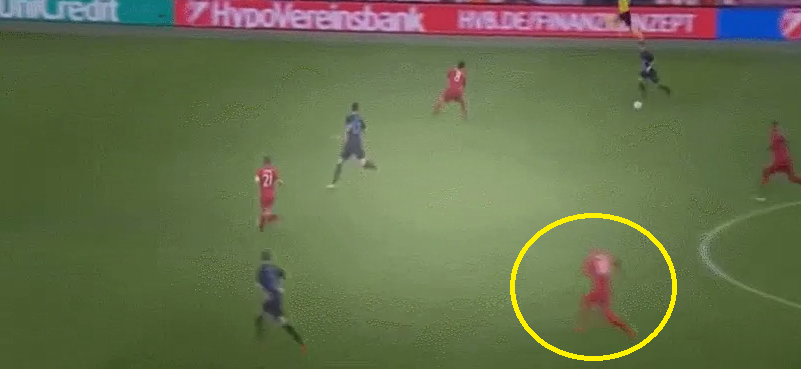 The Speed of Arjen Robben to Cover the Far Post <a href="/FC_Robben/">FC Arjen Robben</a> #unexpected #workrate gfycat.com/TidyExhaustedA…