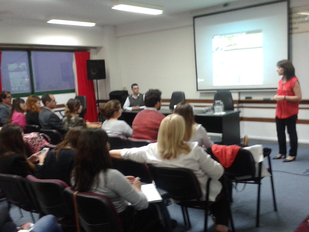 plclavero's tweet photo. @clanzani en @RRPPCausaSocial ayudándonos reflexionar "Sobre la educación y comunicación de la RSE" https://t.co/G89EwAPX5F