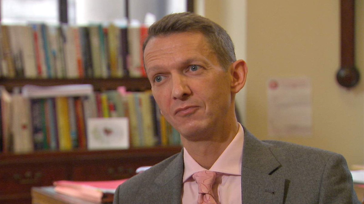 SkyNews's tweet photo. The Bank of England's chief economist says the UK's economy is 'losing speed' https://t.co/INLWZuGeZq https://t.co/WE2ySLkCD1