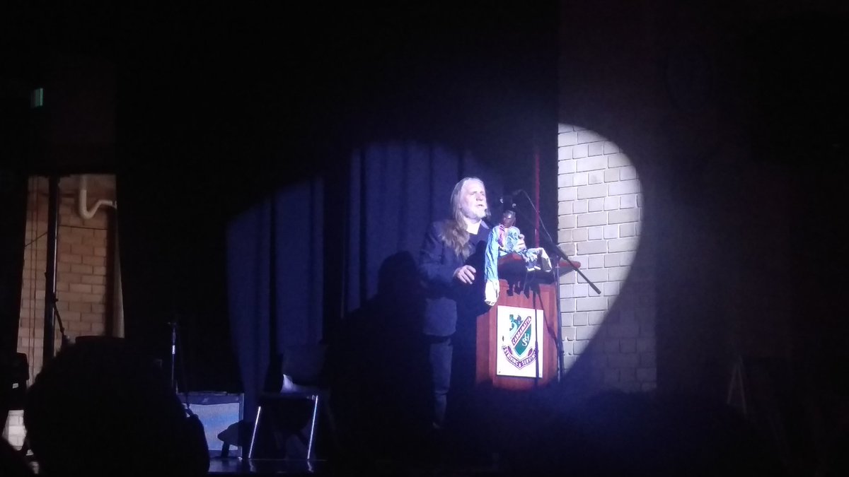 SydPeaceFound's tweet image. @GeorgeGittoes is currently speaking at #CabramattaHighSchool for their #Createforpeace day! #Peace #create #art