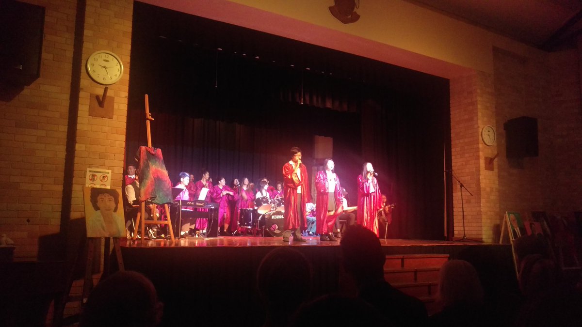 SydPeaceFound's tweet image. Fantastic performances at #CabramattaHighSchool for #createforpeace ✌❤ #Peace #artforpeace #create #Peace #2015SPP