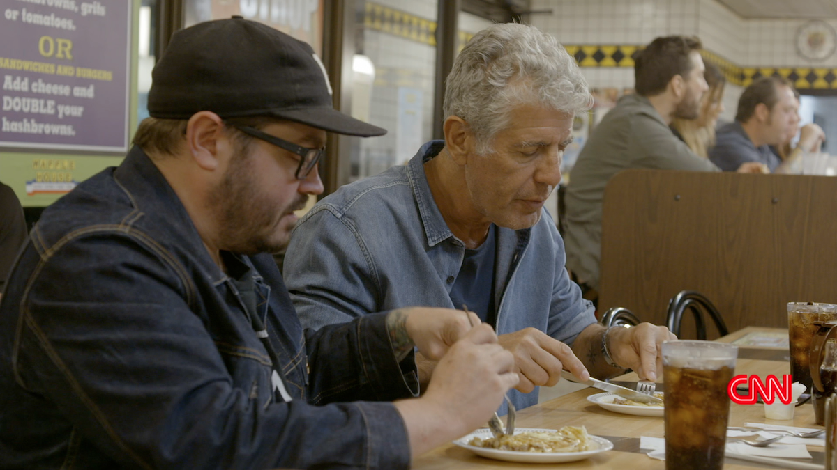 #MindOfAChef's <a href="/hseanbrock/">Sean Brock</a> &amp; <a href="/Bourdain/">Anthony Bourdain</a> go to the <a href="/WaffleHouse/">Waffle House</a>. MINDS. ARE. BLOWN. bit.ly/1PqKCbn