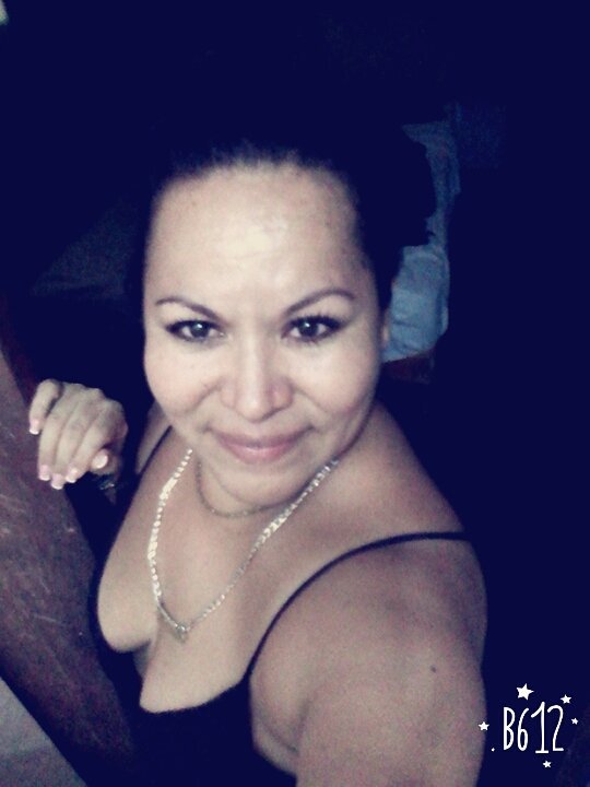 veroponce15's tweet photo. Buenas tardes #twiteros #gente#hermosa aqui terminando de ver el gordo y la flaca 😊 buen provecho... https://t.co/Gf1KAxjgpJ