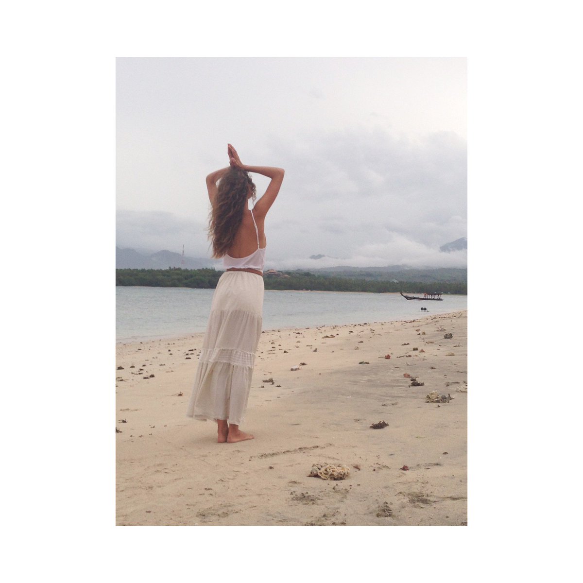 goddessbabylon's tweet photo. Behind the scenes on location at @Tuguhotels Lombok 🌴 #beneaththeclouds #lombok #instorenow #goddessofbabylon https://t.co/2HmbOpjKAv