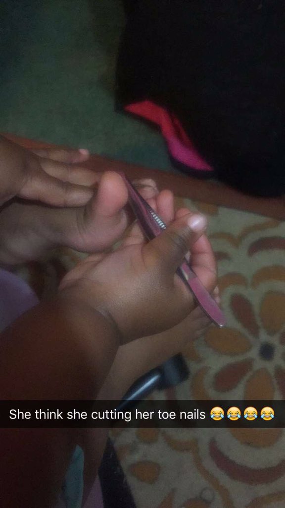 BiteMyTweetie's tweet photo. My daughter too funny 😂😂😂 https://t.co/REw0l7ziF1