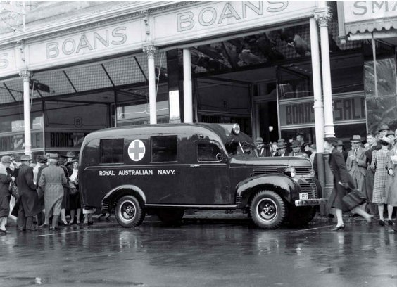 MuseumofPerth's tweet photo. AMBULANCE OUTSIDE #BOANS, 1941 - Donated by Boans staff to Royal Australian Navy. #Perth @AWMemorial @TweetPerth https://t.co/zu31PipTPn