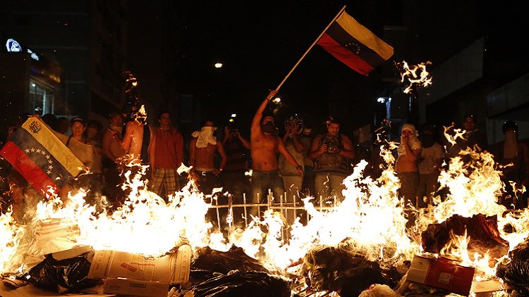 ActualidadRT's tweet photo. Operaciones clandestinas de EE.UU.: La emboscada contra Venezuela https://t.co/sPaWiXoYB8 @evagolinger https://t.co/9rh9iIYFgu