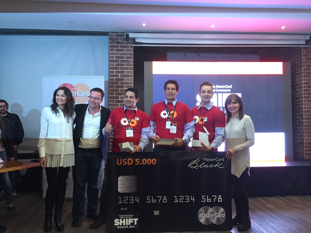 arystaCO's tweet photo. Y el primer lugar ganador del #shiftMC Bogota 2015 es Ubiquom ¡Felicitaciones! https://t.co/SU3G2nANUY
