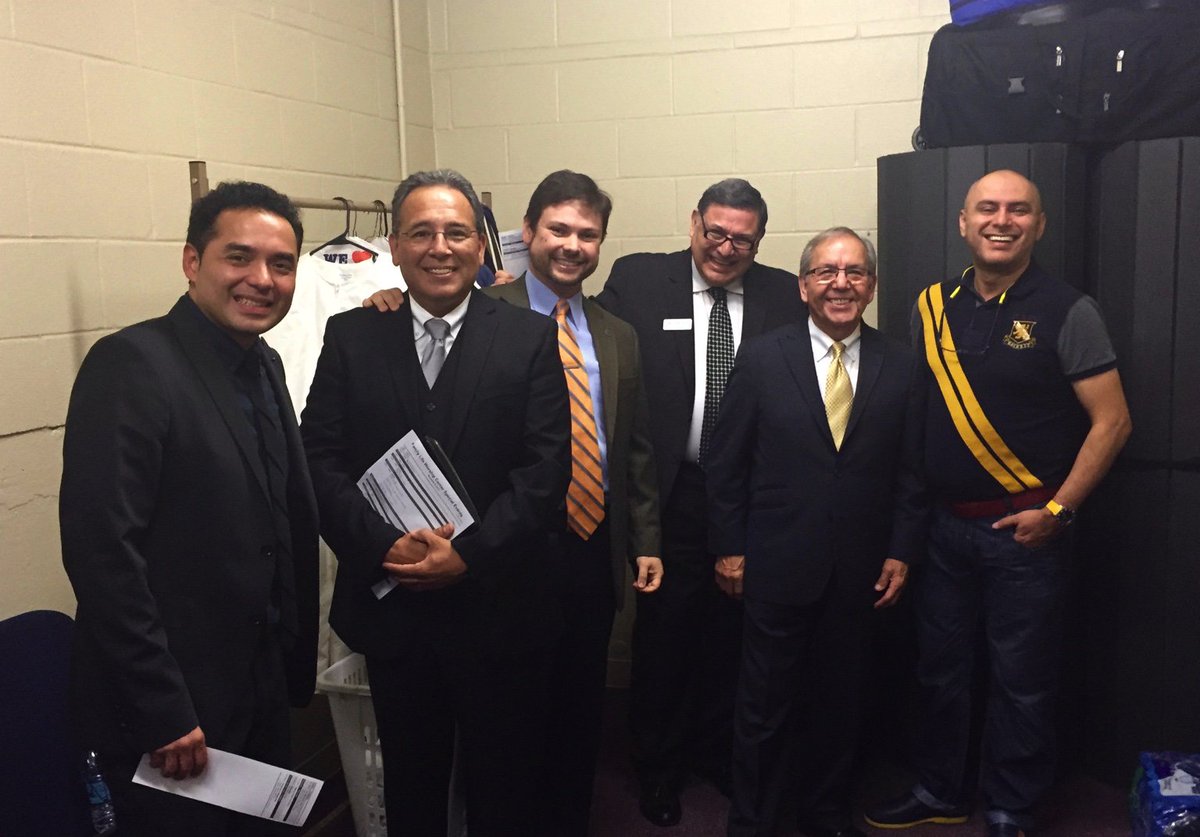 plevant's tweet photo. Back stage @sbtc annual meetings, Spanish session #sbtcam15 https://t.co/fFMjF1Iz4f