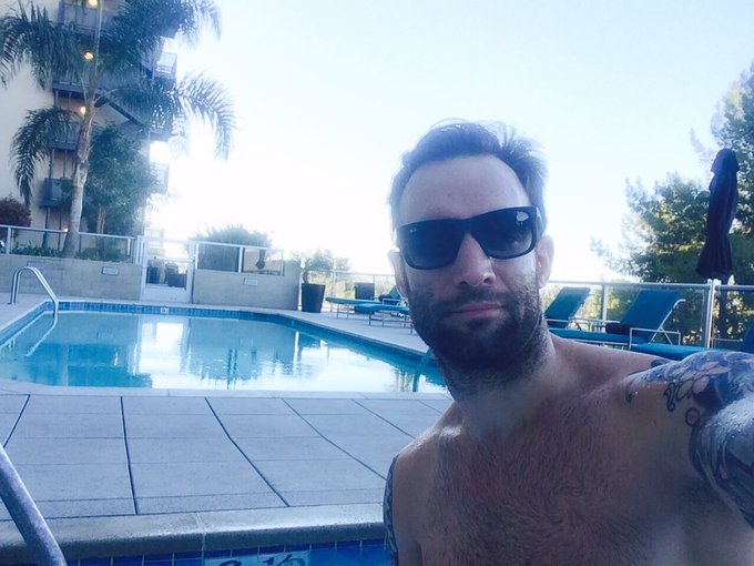 #hottub #palmtree #bluesky #rayban #beard #LA #endlesssummer #californialove ??????? https://t.co/c9