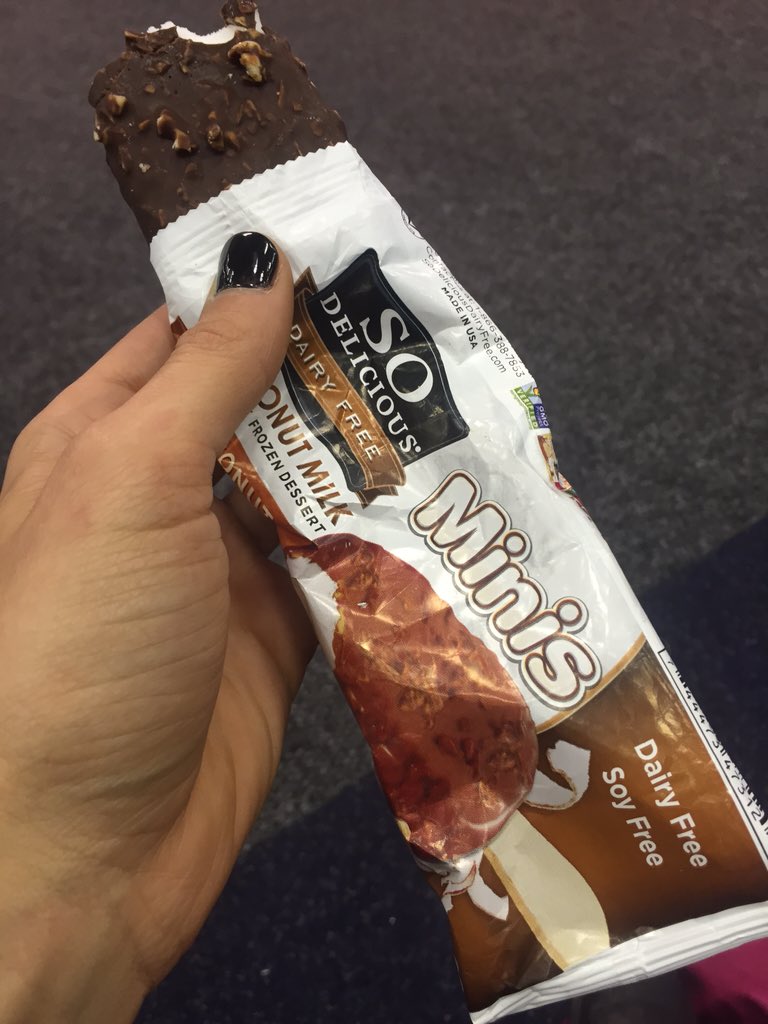 Vegandominatrix's tweet photo. Vegan ice cream at JFK! @So_Delicious @CiboExpress in @Delta Terminal 2. See you soon PDX! #pdxvegfest https://t.co/D8rBJCfF7o