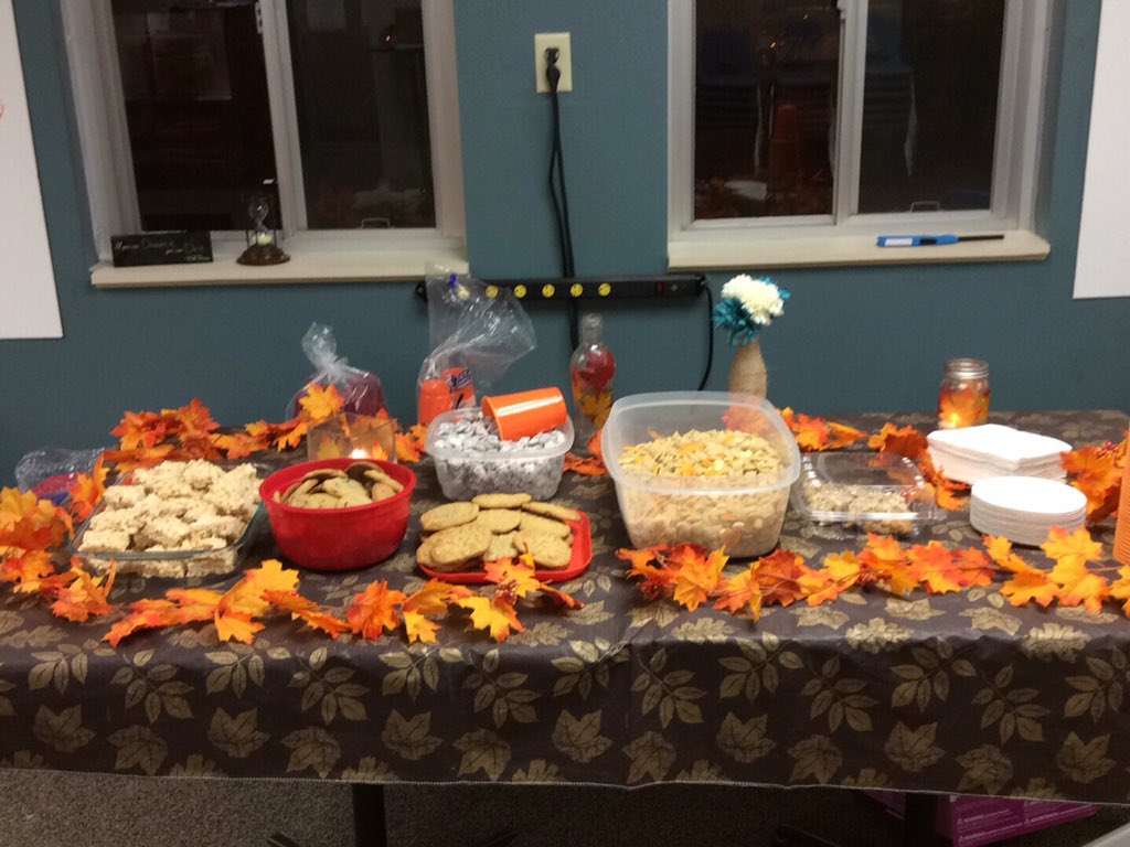 EnvisionLabMN's tweet photo. Come to our national freelancer's day open house and grab some nice snacks :) https://t.co/0TVG49ZHLO