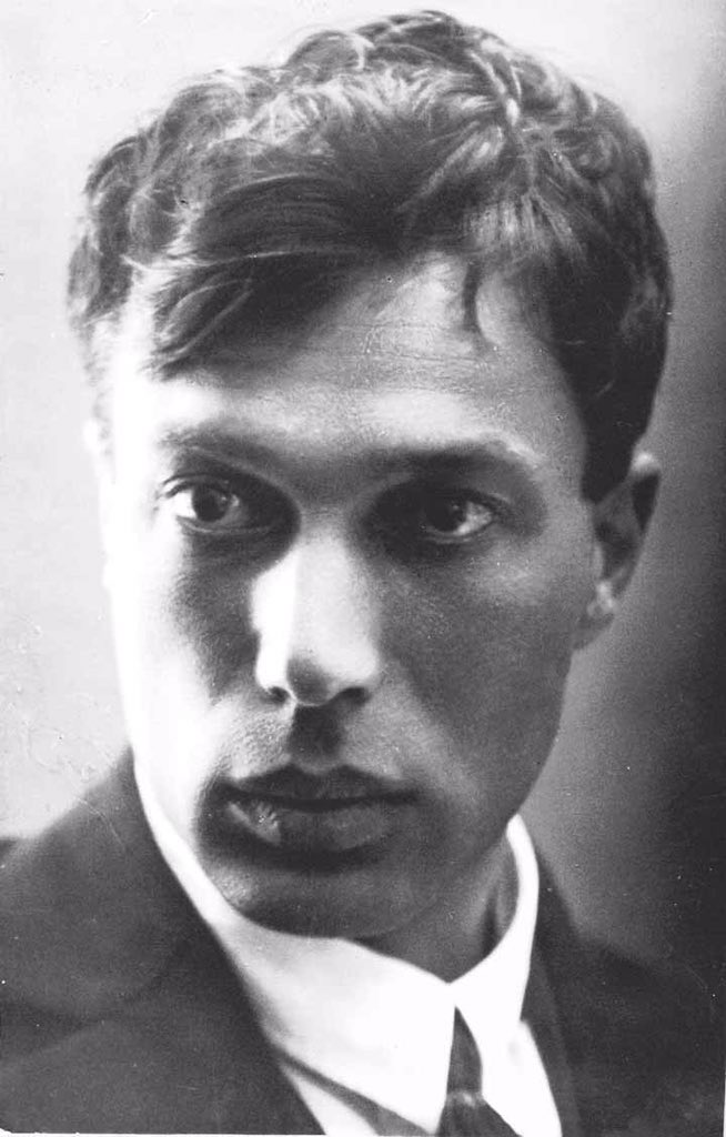 louisoneditions's tweet photo. Pasternak  a propos de Dostoevsky: pourquoi diable n a t il pas emprunté de l argent. Il aura écrit moins  vite . https://t.co/wZOgFZxOBG