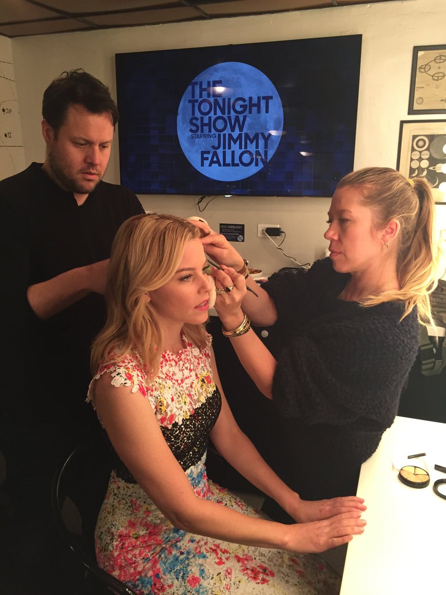 ElizabethBanks's tweet photo. What’s going down at 11:35/10:35c on NBC? Why, I’ll be on @fallontonight! https://t.co/sD2Sv31dz6