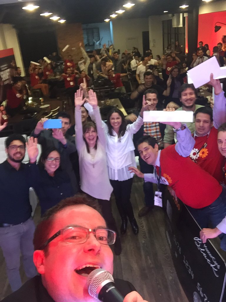 DavidGoldMC's tweet photo. honor haber pasado este momento #shiftmc. Gracias @torrenegra @arystaCO @MasterCard @OmarGamboa @MauricioJaramil https://t.co/FRT8Q0zx4X