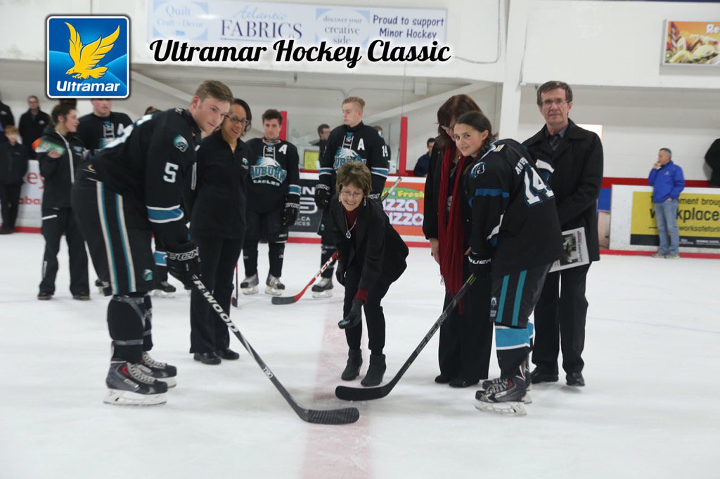 Auburn_Hockey's tweet photo. Ceremonial face off with June Thomas and The Auburn Eagles boys and girls captains to officially start the @ultramar https://t.co/NI0Nt0PzJP