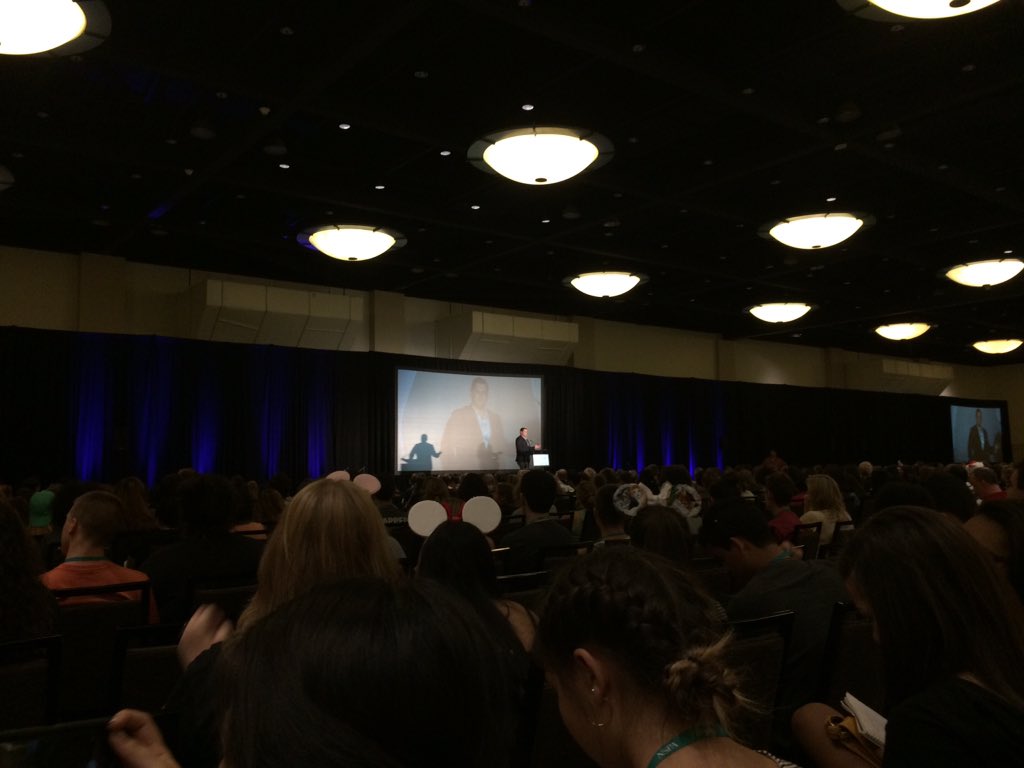 J_Hall_CCHS's tweet photo. NSPA convention at Orlando starts off with a talk from @andystaples. #NSPA2015 #NHSJC https://t.co/n6E317ivYr