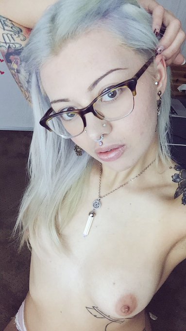 Yer Friend, Frosti❄️’s pics and videos