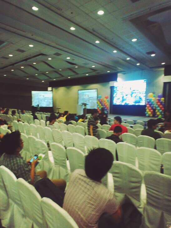 0xKrome's tweet image. #goopensourceph #DevConSummit2015 I am here!!