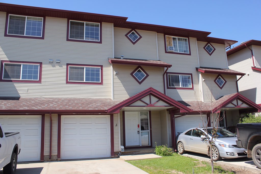 TheRealtyKings's tweet photo. #OPENHOUSE 3-220 Swanson Cres Saturday, November 14th 2-4pm! Listed at $488,900! https://t.co/w5k75ZsBOL #ymm #rmwb https://t.co/Eny0lZrNCK