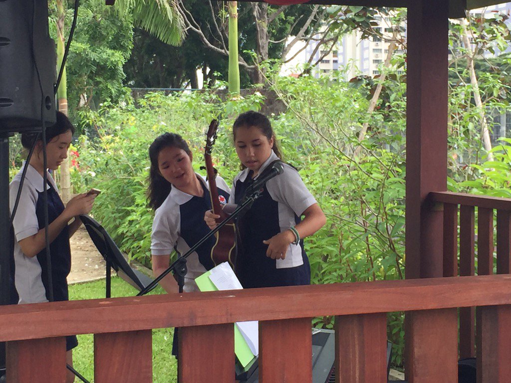 CISsingapore's tweet image. CIS secondary students volunteering at yesterday&apos;s Outdoor Discovery Centre opening. #CISAlpha