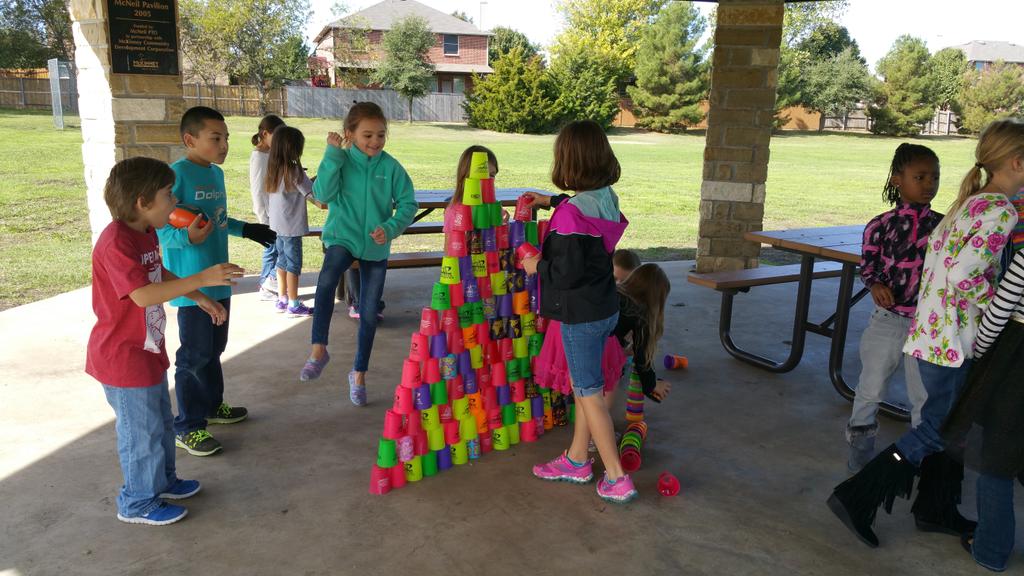 McNeilElemPE's tweet photo. This is how you stack at recess! Stack 2015 Guinness  World Record Day! #McNeilElem #stackup2015 https://t.co/0R98f9MKT4