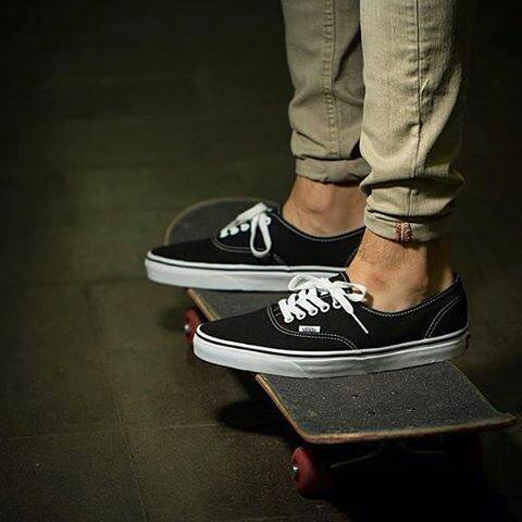 vans authentic b/w