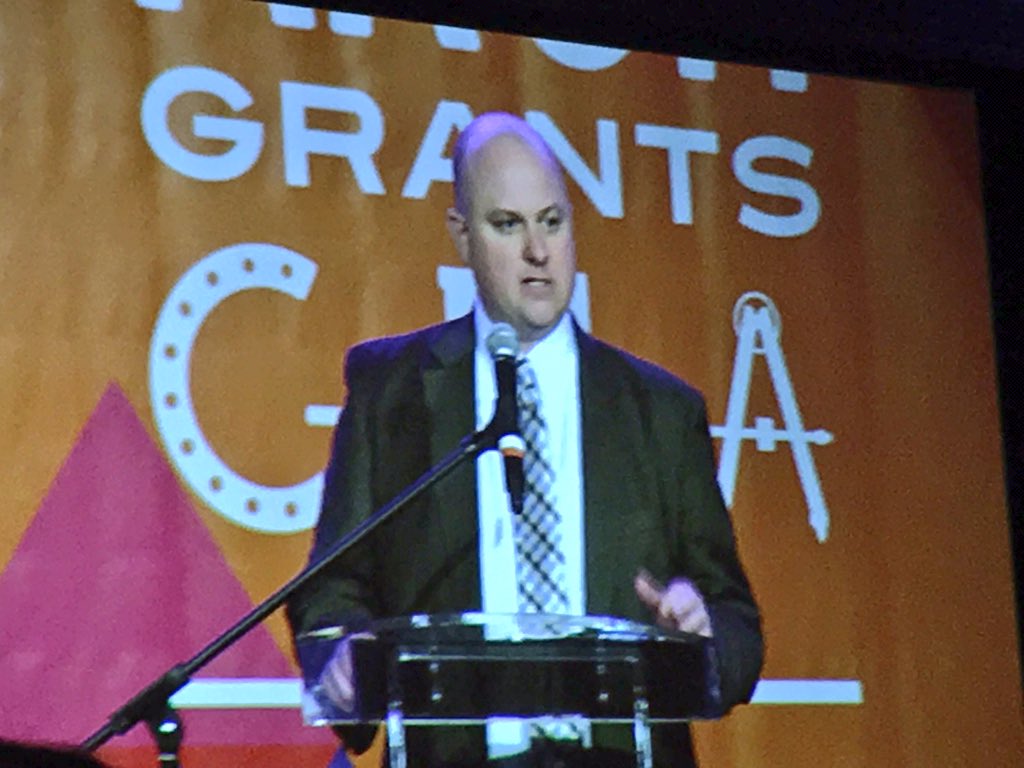 JasonHallSTL's tweet image. The director of @MoTechCorp announces whopping $1M grant to support @ArchGrants growth