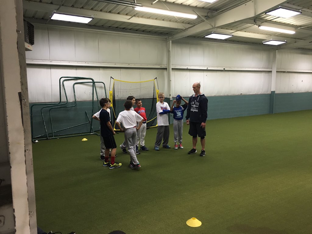 Lopez1Manny's tweet image. Activities @The_Diamond_BB 
#TeamHitting
#Personalinstruction
#PerformanceClass
#TunnelsAvail