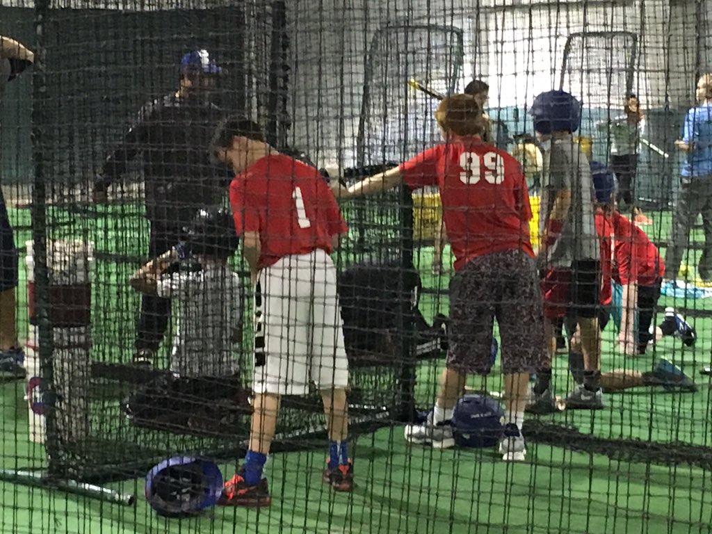 Lopez1Manny's tweet image. Activities @The_Diamond_BB 
#TeamHitting
#Personalinstruction
#PerformanceClass
#TunnelsAvail