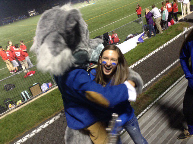 hallyeverett's tweet photo. I'm so proud to have conducted this wonderful pep band ☺️ thanks @JakeWalter8 for organizing it! #stemhoco2k15 https://t.co/r0ZLDbf15y