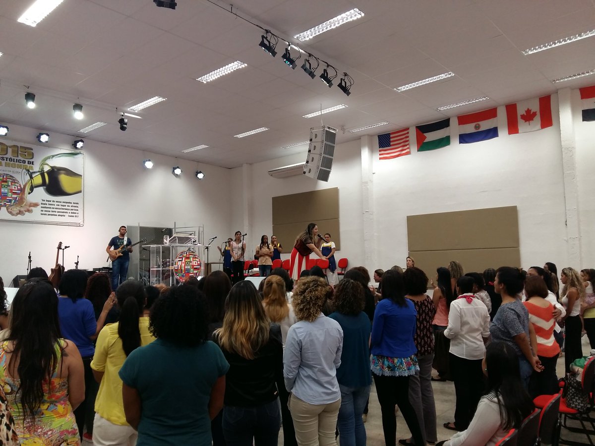 bispa_roseli's tweet photo. Ministrando hoje na Apostólica Tabernáculo de Glória........Forte!!! https://t.co/ZHDuFwalTG