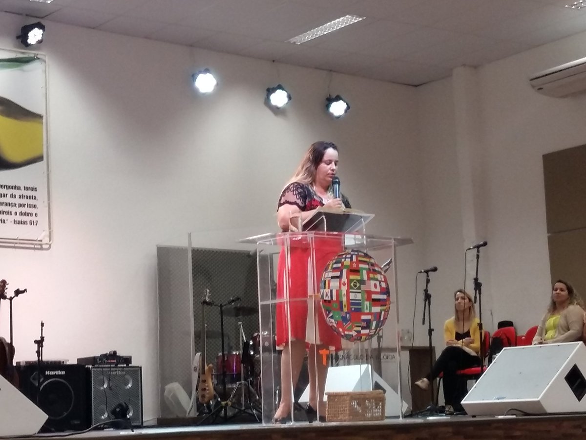bispa_roseli's tweet photo. Sobre hoje em Taboão da Serra.....Noite Apoteótica..... https://t.co/8MFoJOTIhg