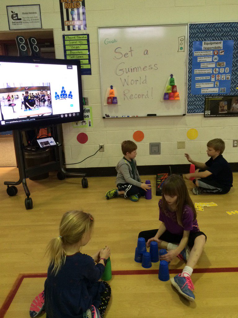 caseythorpebain's tweet photo. More pics of Ss &amp; their younger buddies during the #GuinnessWorldRecords #stackup2015 #elpspd https://t.co/5kNLfLDiEK