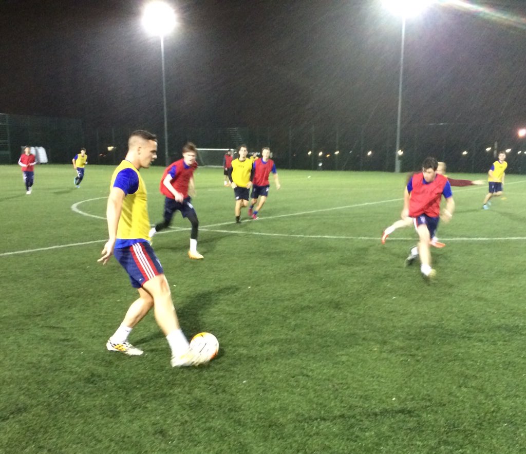 Atkin442's tweet image. Wild and windy conditions @NewcUniFootball squads training last night #funenvironment