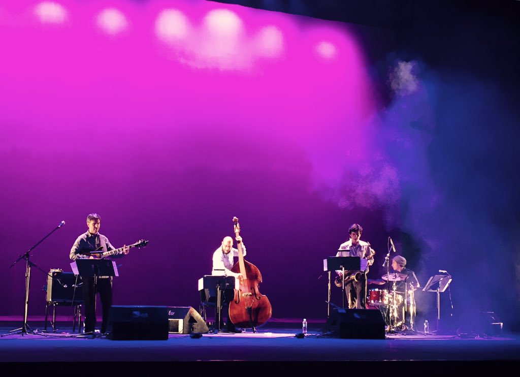 AGM_locutora's tweet photo. #HugoFernández4eto ilumina con jazz de primer nivel @TeatroCDMX presentando #Cosmogram @ruidoblancofm @jazz_mx https://t.co/kW60YiXe3P