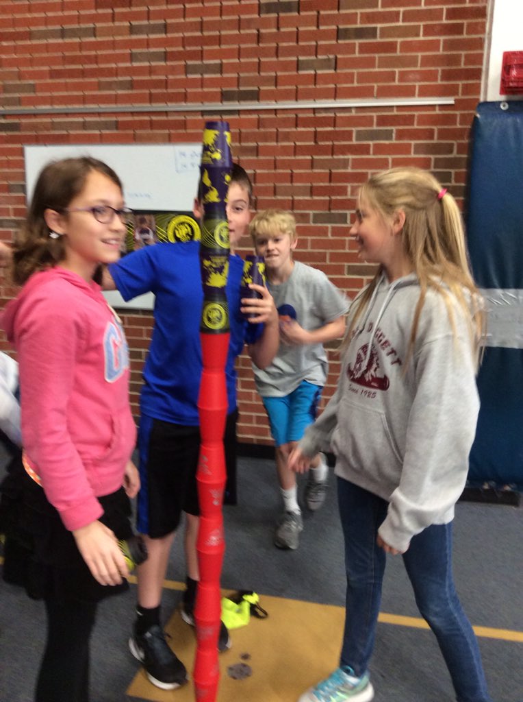 bhairPE's tweet photo. Coolest students making the coolest stuff #worldrecord #stackup2015 https://t.co/ywIA00fkcR