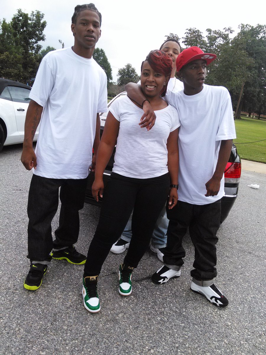 Lick_MyShoe's tweet photo. @2Eleven__ https://t.co/vlif9RHYco