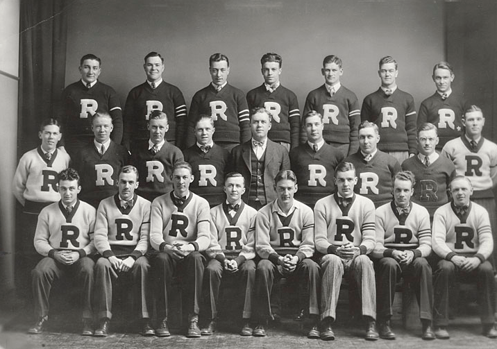 EliseKoop's tweet photo. I really want to base next years office apparel off of The R sweaters of 1929. Talk about throw back #saa705 #tbt https://t.co/4vOrZ7GC1Q