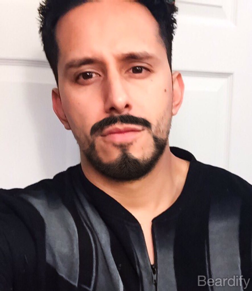 setrocs929's tweet photo. No but seriously how can I step my beard game up? I bought the #Beardify app and I wish. I need a beard weave! https://t.co/LCOVQMjKTZ