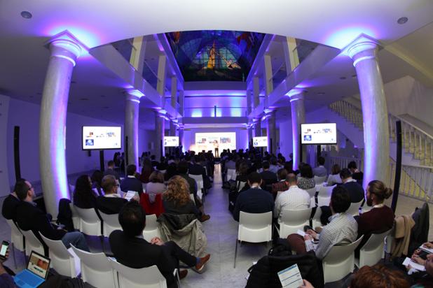 Omexpo's tweet image. En nuestro #blog, nuestra crónica de #PureMobile2015: la importancia del #smartphone ow.ly/UBcOi