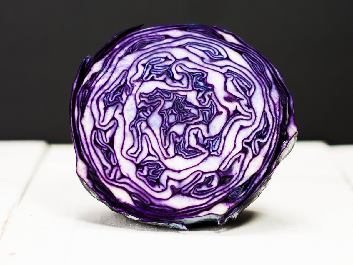 Who's afraid of purple, black and white? Rode kool: gezond, duurzaam, lokaal en uiteraard biologisch gekweekt!