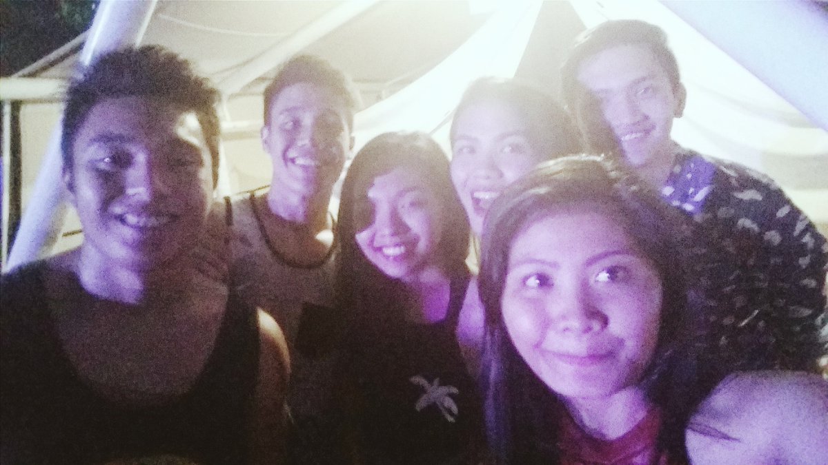 kaathsaantos's tweet photo. SQUAD!!!! @thekatortega @ninibatula @mjevangelista @JSembs @TheMrkAngeles @Rosemrymiclat #fortythirty ππ» https://t.co/RmXjdLk8Te