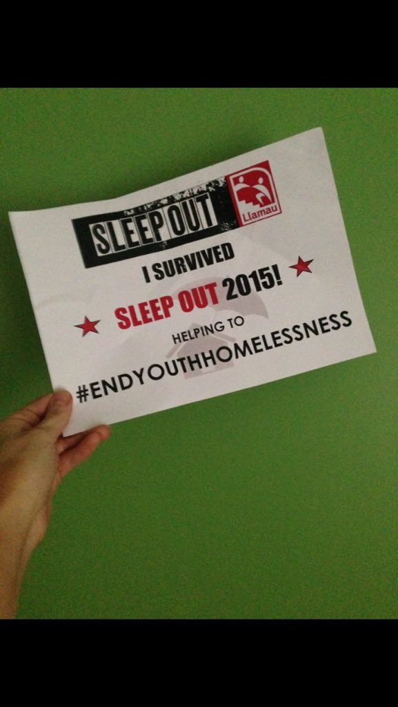 Laurahancock111's tweet photo. Made it through the night; cold &amp; sleep deprived #LlamauSleepOut2015 feel lucky I don't have to do this every night https://t.co/T6yOhz39kl