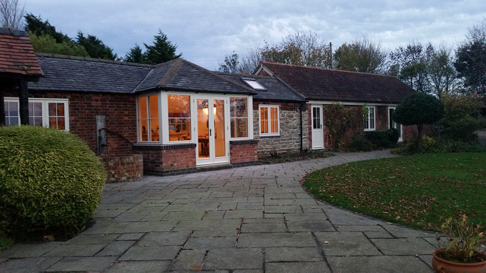 Lignia_Hybrid's tweet photo. 'Your service &amp;attention to exterior&amp;interior installation&amp;finishing detail is excellent.' Kate Hill,Totali Customer https://t.co/CnouMbXmGE