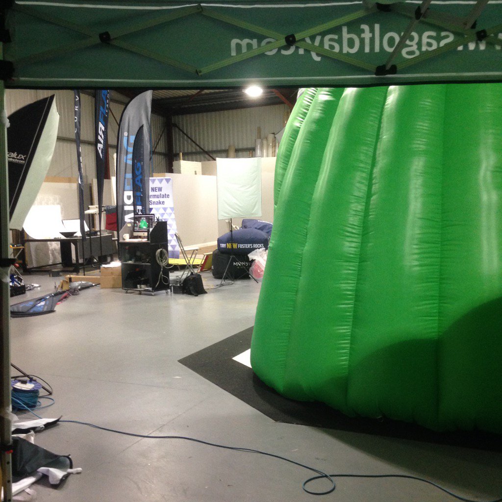 PF_Aidan's tweet photo. Underway #photoshoot #greatshots #yobevents #newwebsite #igloo #inflatables #customdome https://t.co/1pCywGZhqa